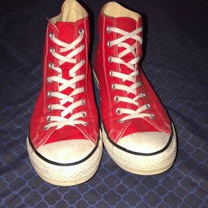 Pre loved red men’s size 10 Chucks!